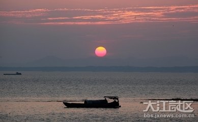 过鄱阳湖次游子明韵